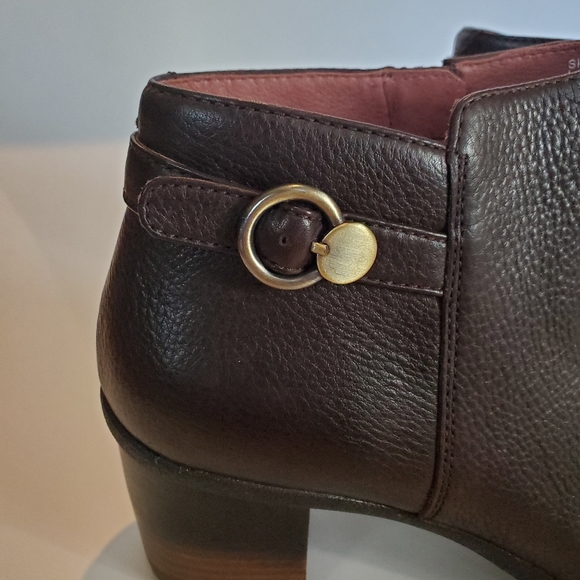 Dansko perry waterproof tumbled bootie - Picture 8 of 15